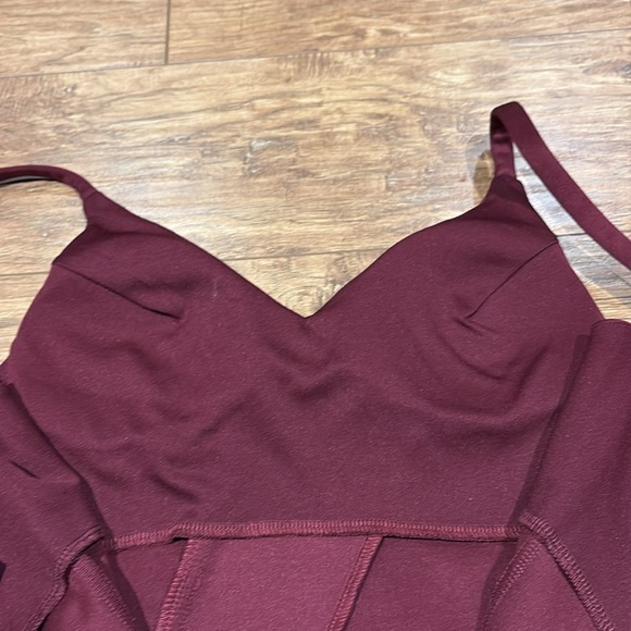 Le Chateau maroon angled hem skinny strap padded semi-formal dress size xxs - Picture 11 of 15